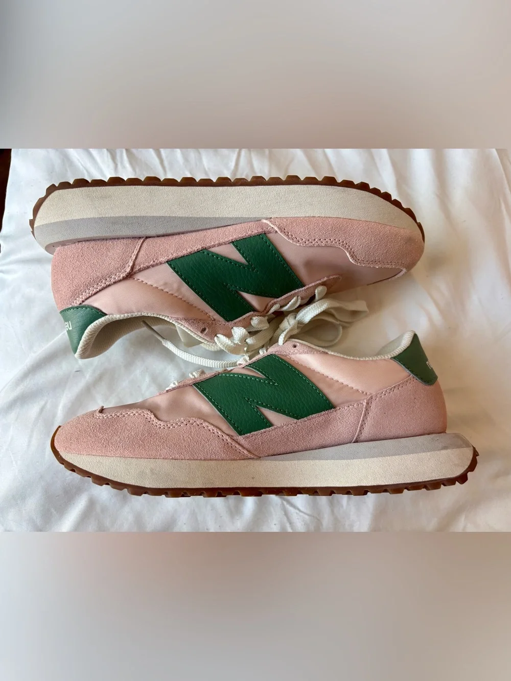 New Balance 237 Sneakers Pink Green Retro Runner Shoes Women’s 7 Y2K EUC - Picture 11 of 14